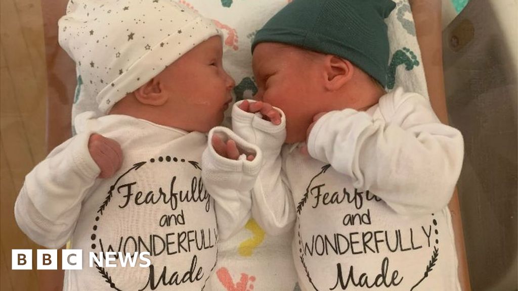 Twins born from embryos frozen 30 years ago – BBC