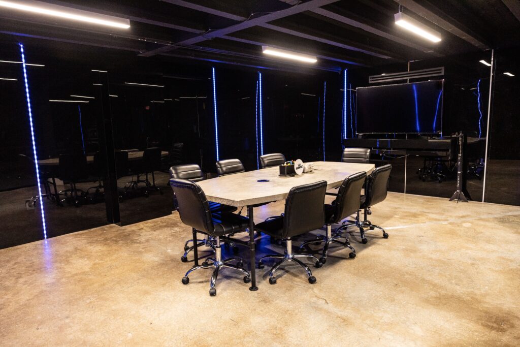 <strong>Must-Haves for Corporate Conference Room Facilities for Successful Business Gatherings</strong>
